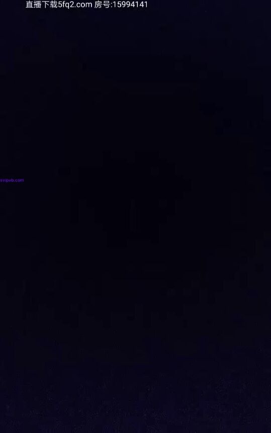 超高颜值的邻家型大眼妹子，小哥哥按耐不住 狂舔狂闻女神身上的味道，女神一脸嫌弃，水做的女人啊