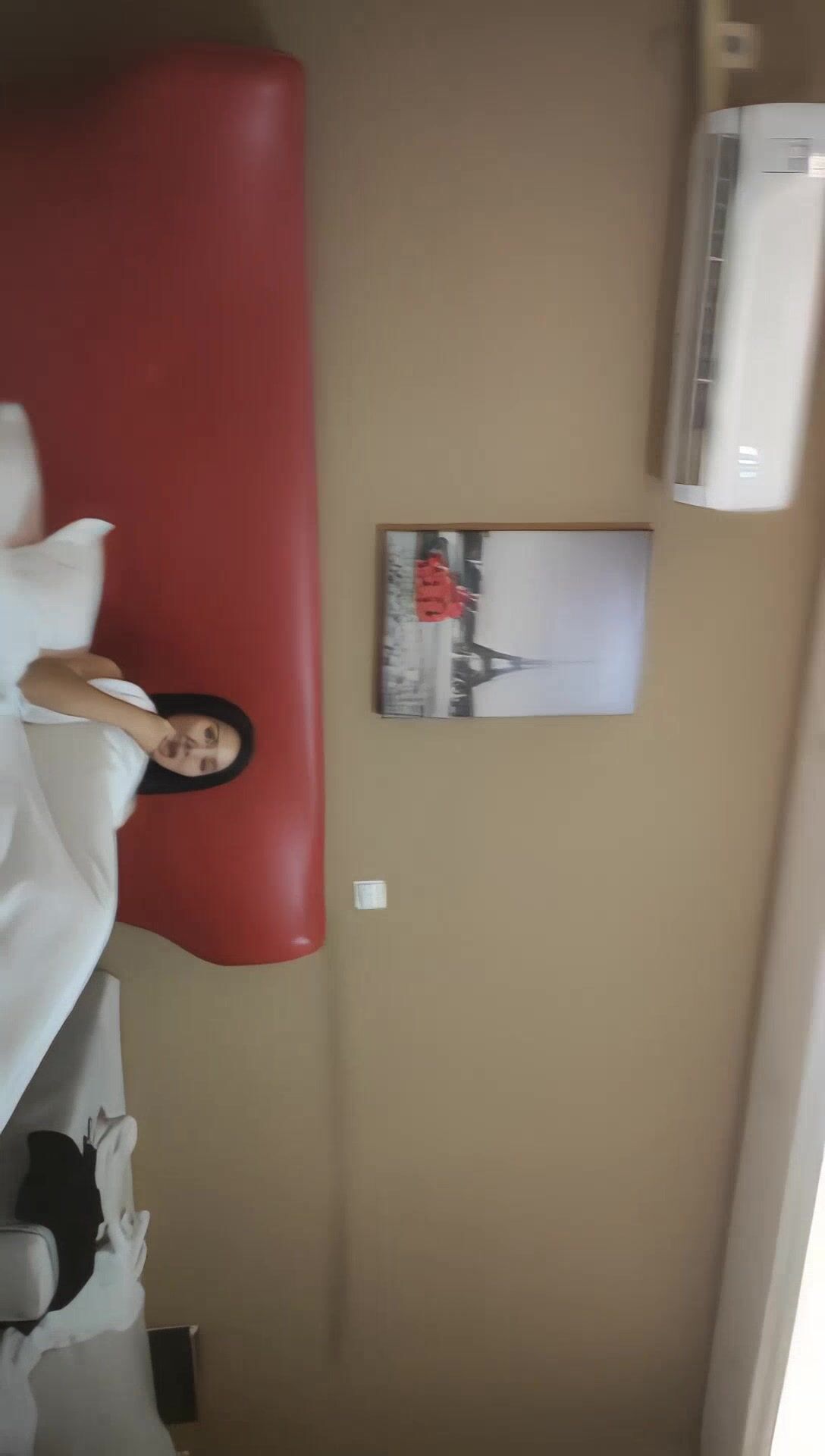 【AI高清2K修复】2021.9.10，【小婊无情】，今夜极品良家少妇，因为着急回家带孩子，九点钟就开始干，风骚饥渴