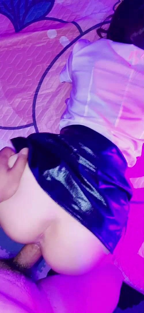 极品御姐，完美黑丝爆乳小姐姐，人事部的骚母狗，抱着后入真是爽死了，最后还胸射大奶