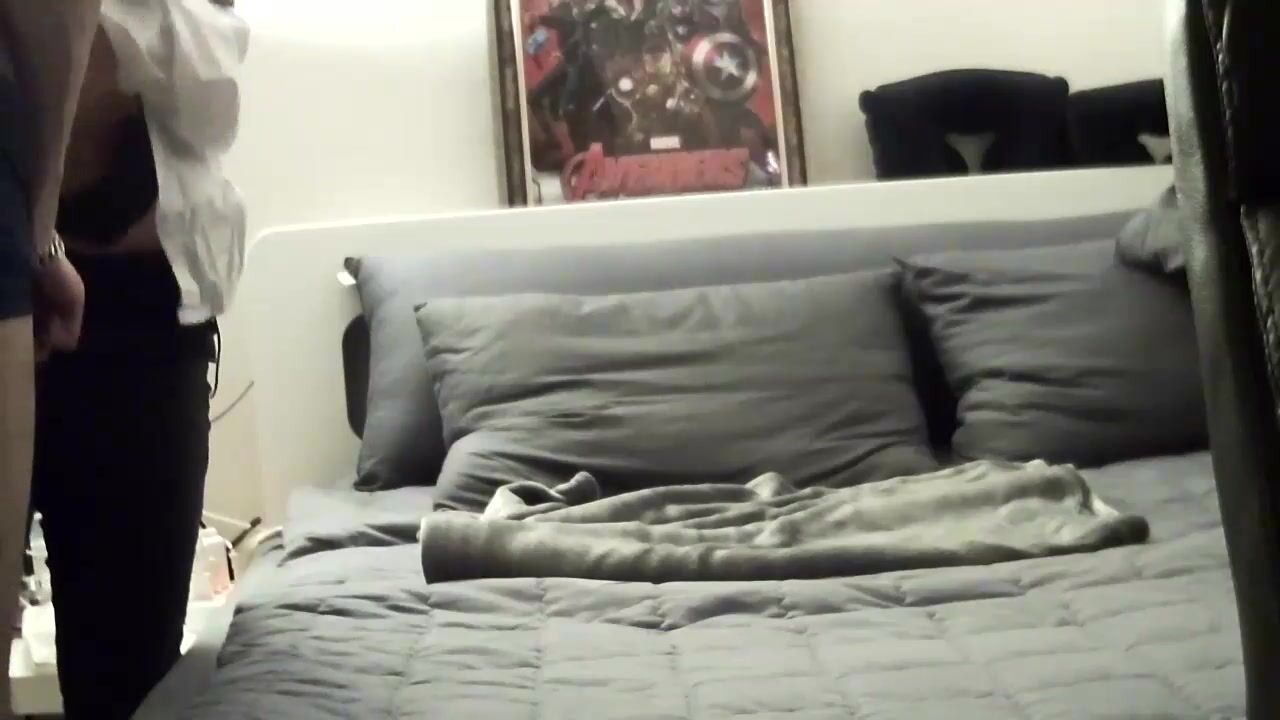 电脑中毒摄像头被控强行开启偸拍一对同居小青年日常激情啪啪啪反差美女骚的一批无水完整版1