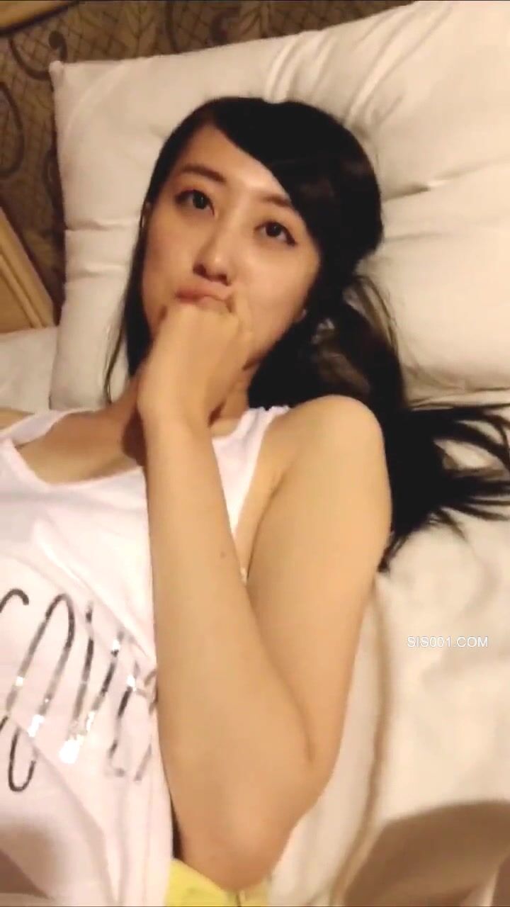 高颜值小姐姐 你在家都是自己摸吗 怎么操 我躺着 你过来 爱笑美眉操的高潮迭起