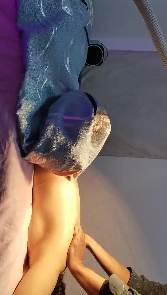 2022.2.19，【骚宝推油SPA】，男技师偷拍良家，26岁舞蹈老师的闺蜜又来了，大白臀圆润诱人，对白精彩