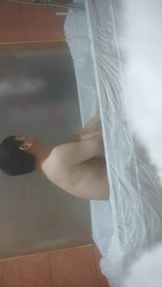 2022-2-20 【爱情丶故事】专攻人妻良家，再来一炮，浴室骚女埋头口交，69姿势舔逼，主动骑乘扭动小腰，操的舒服了