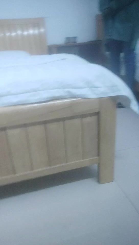 2022-2-26【搞丶沐足女技师】 周末点两个骚女双飞，两女一起舔，骑上来套弄 ，草完一个再换下个，眼镜老哥操的挺猛