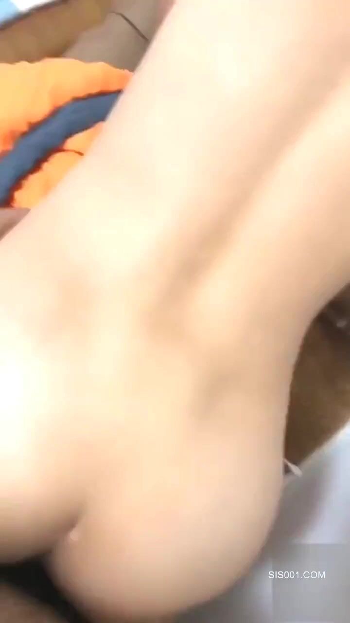 在家操美眉 以后让爸爸天天操 嗯 老公你太猛了 受不了了 今天特别猛 最后口爆 美眉爸爸叫不停