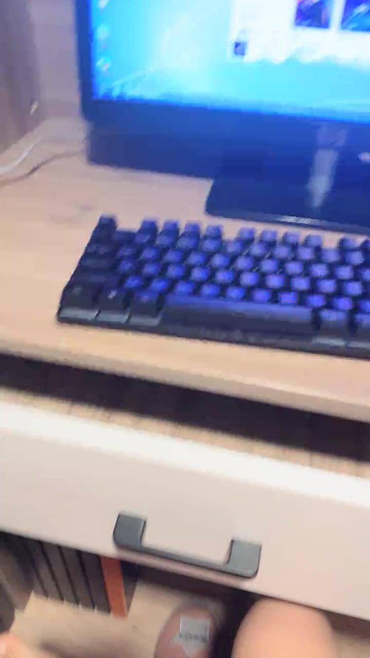 2022.3.15，【笑性别够野呵】，纯素颜9分女神，现场卸妆，洗澡站着撒尿，极品胴体