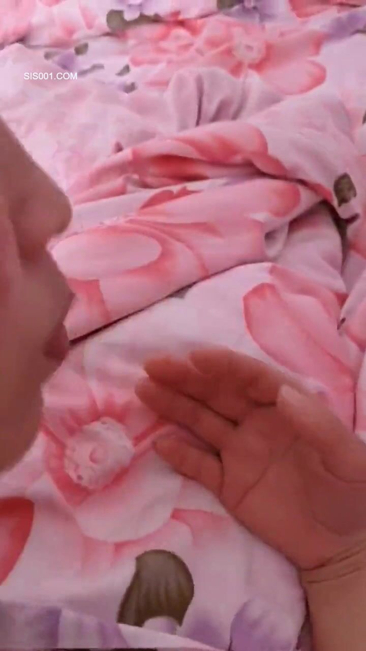 夫妻原创 你爱操我大逼吗 爱操 我对你好吗 好 喜欢就操吧 操到底 最后操屁眼内射 操出了高潮 操太狠把屎都操出来了