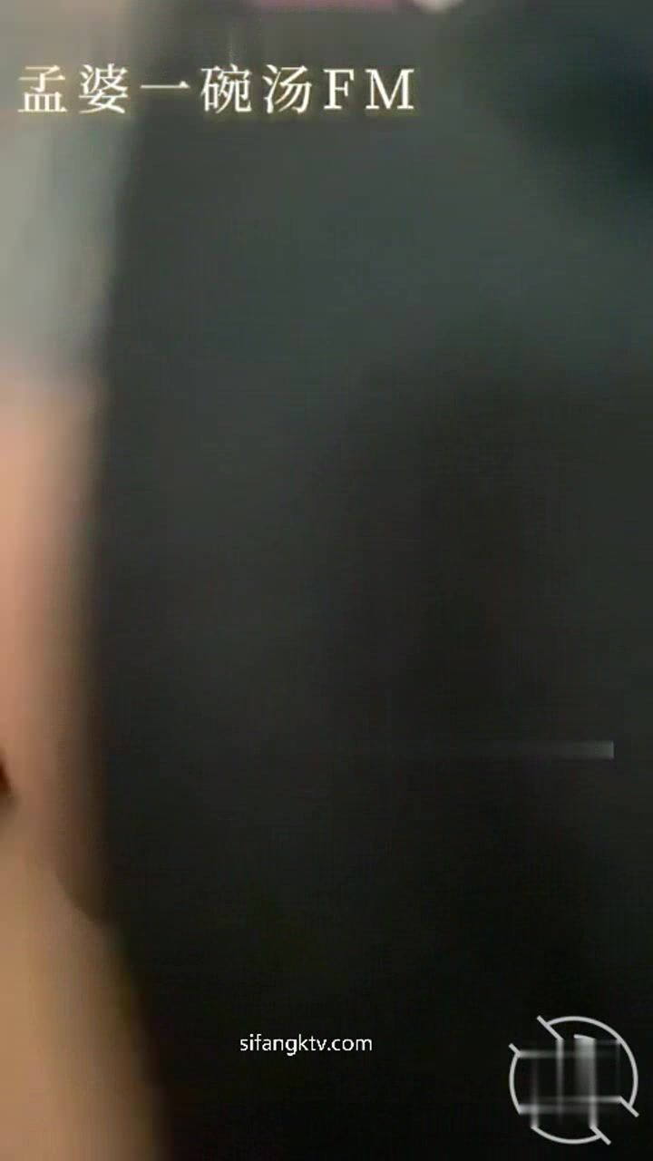 我爱操表姐乱伦 姨夫和姨客厅看电视 我在房间疯狂强操表姐竟还内射 高清720P版