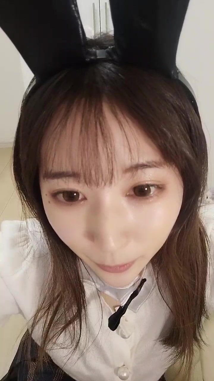 【無水印原版--新片速遞】2022.4.6，【初音美玲】重金邀请知名女优，粉丝圆梦之夜，22岁极品美女，诱人美穴