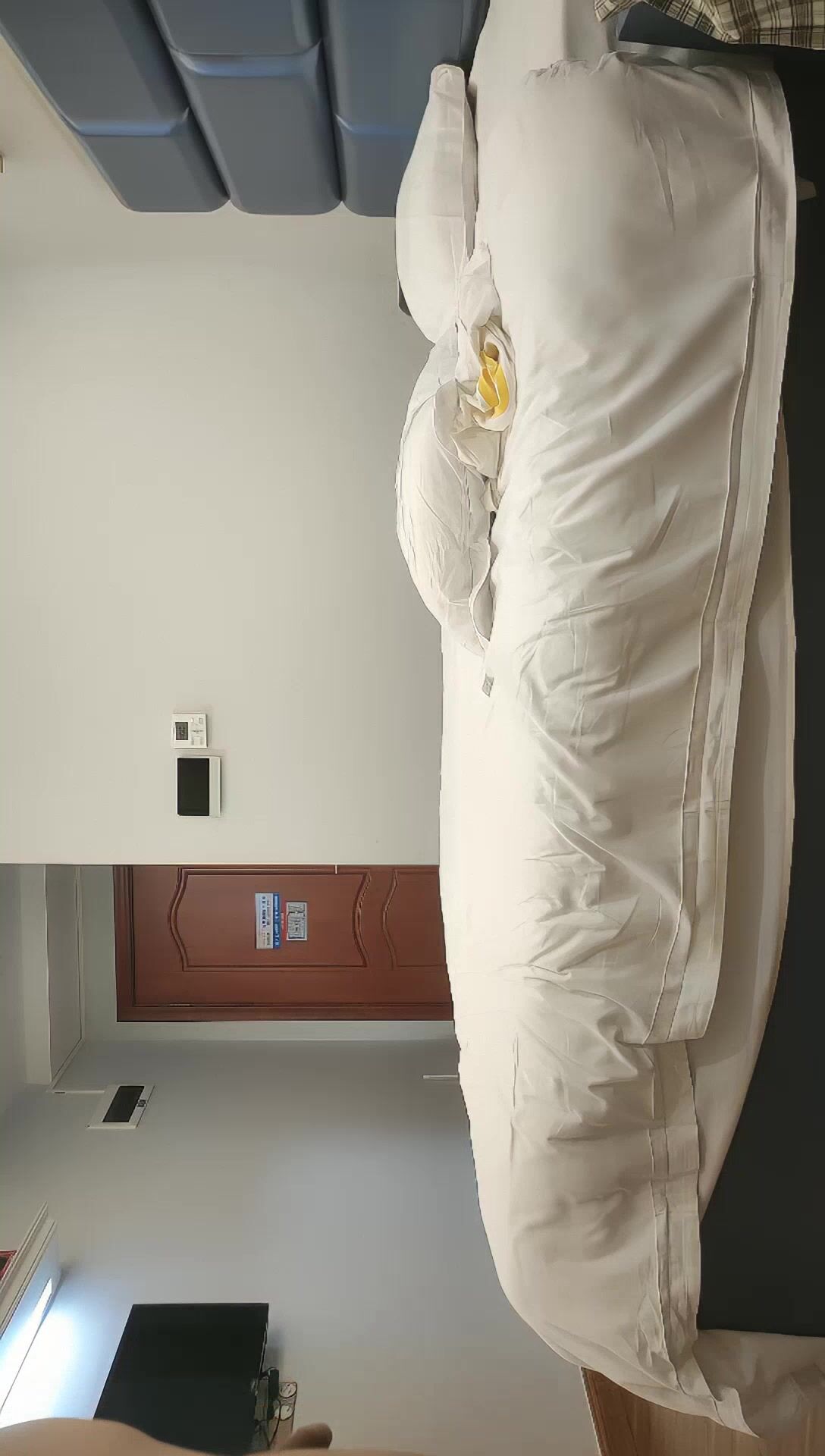 【無水印---超清新片速遞】2021.7.29，【小马寻花】，175大长腿，肤白貌美，长发飘飘清纯女神