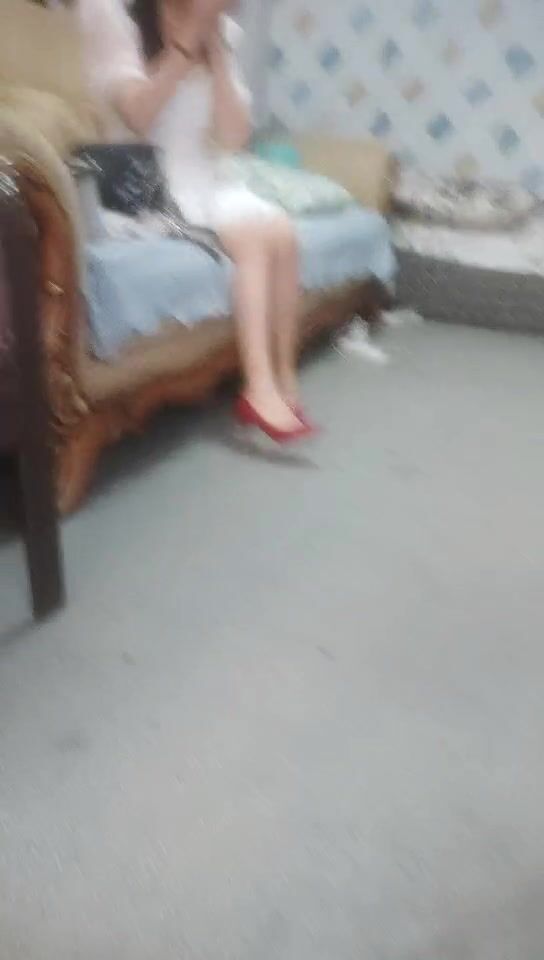 【無水印原版--新片速遞】2022.5.4，【持有无套内射】，陪小姐姐晚餐，极品大长腿，熟人再战，抱插蜜桃臀