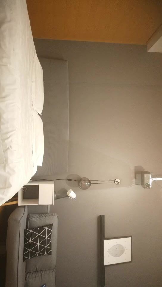 【無水印原版---新片速遞】2022.5.8，【哥现在只是个传说】，外围场，外表清纯22岁小姐姐，蜂腰翘臀，69爆操